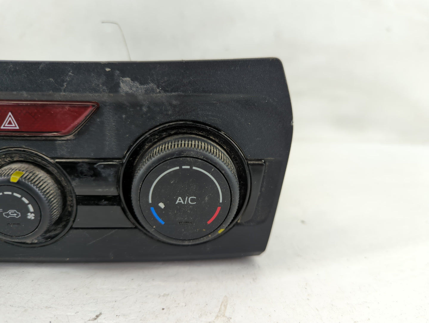 2019 Subaru Xv Climate Control Module Temperature AC/Heater Replacement P/N:72311FL500 Fits OEM Used Auto Parts - Oemusedaut