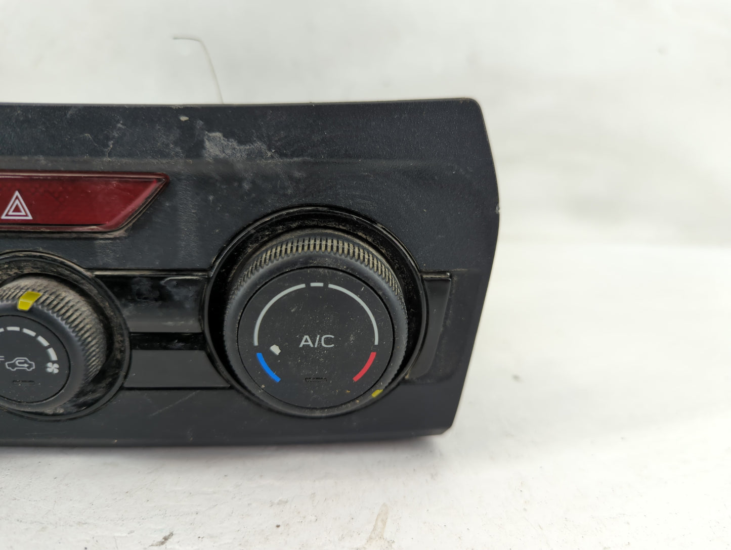 2019 Subaru Xv Climate Control Module Temperature AC/Heater Replacement P/N:72311FL500 Fits OEM Used Auto Parts - Oemusedaut