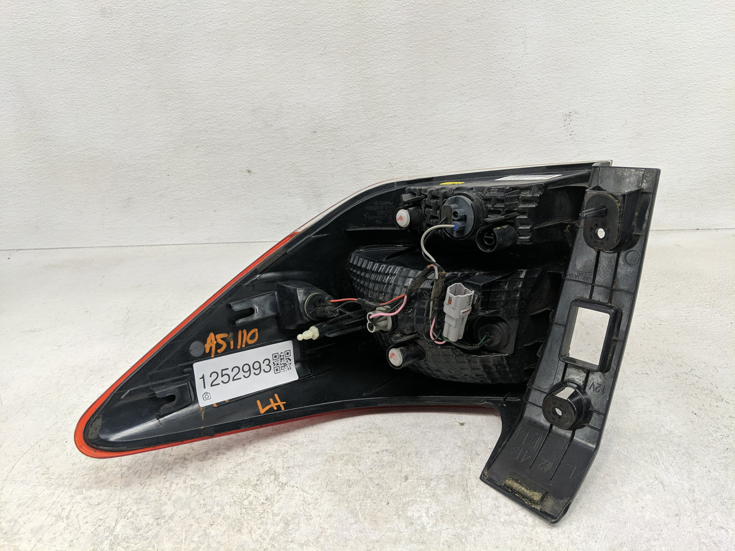 2019 Subaru Xv Tail Light Assembly Driver Left OEM P/N:84201-FL030 Fits OEM Used Auto Parts - Oemusedautoparts1.com