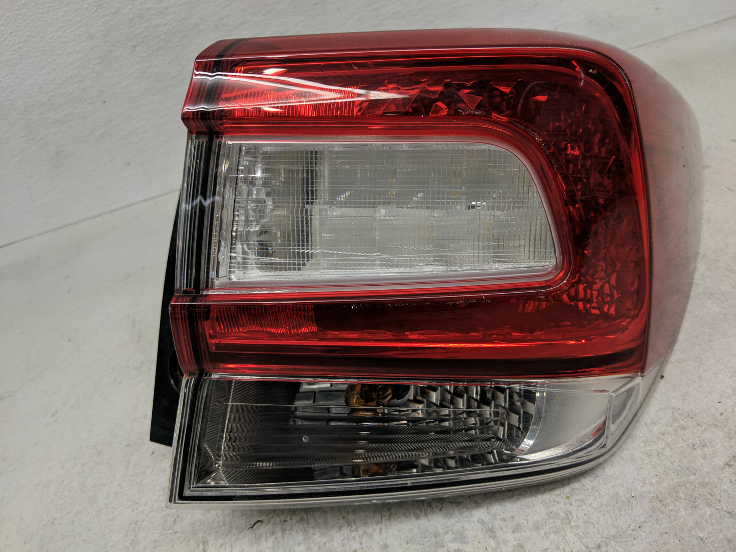 2019 Subaru Xv Tail Light Assembly Passenger Right OEM Fits OEM Used Auto Parts - Oemusedautoparts1.com