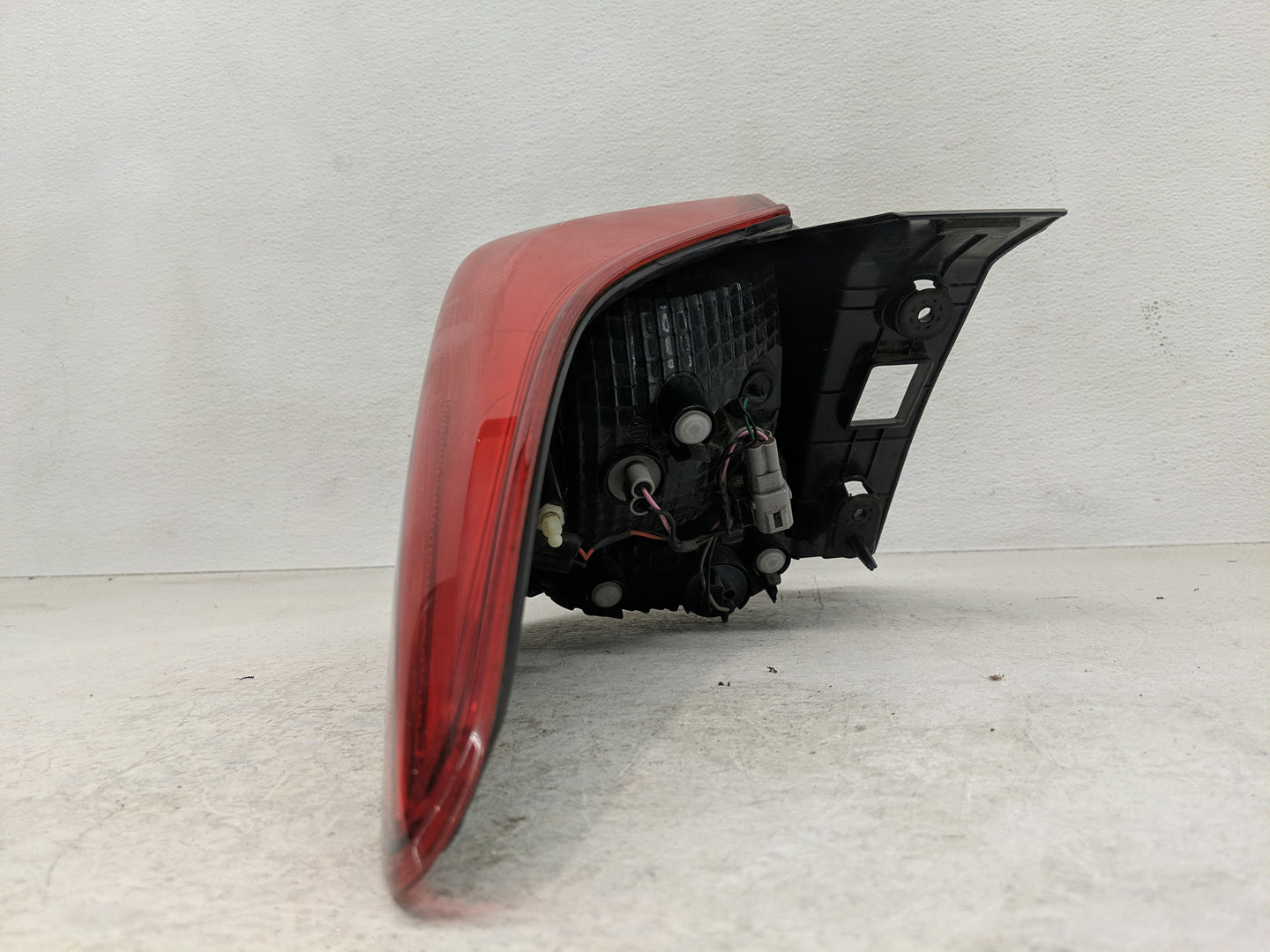 2019 Subaru Xv Tail Light Assembly Passenger Right OEM Fits OEM Used Auto Parts - Oemusedautoparts1.com