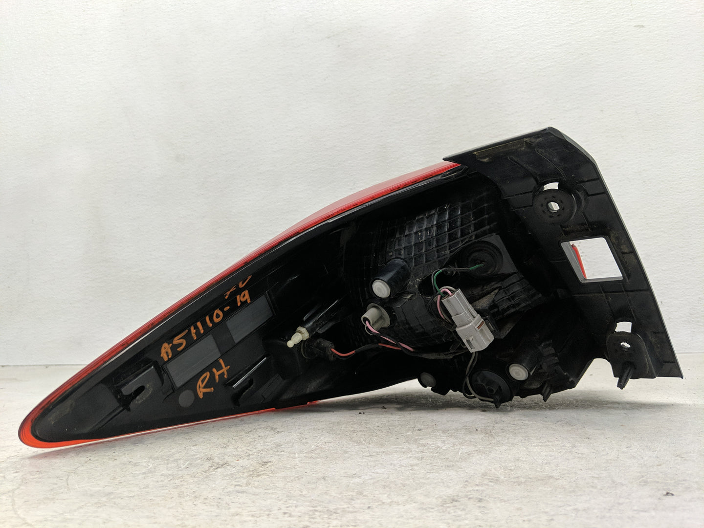 2019 Subaru Xv Tail Light Assembly Passenger Right OEM Fits OEM Used Auto Parts - Oemusedautoparts1.com