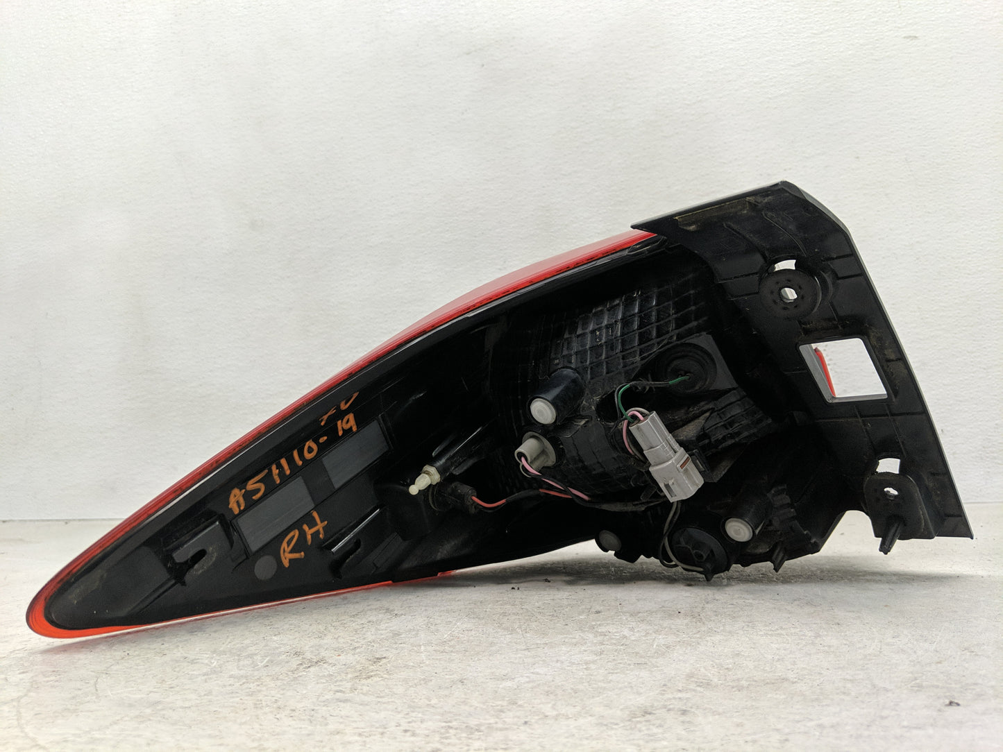 2019 Subaru Xv Tail Light Assembly Passenger Right OEM Fits OEM Used Auto Parts - Oemusedautoparts1.com