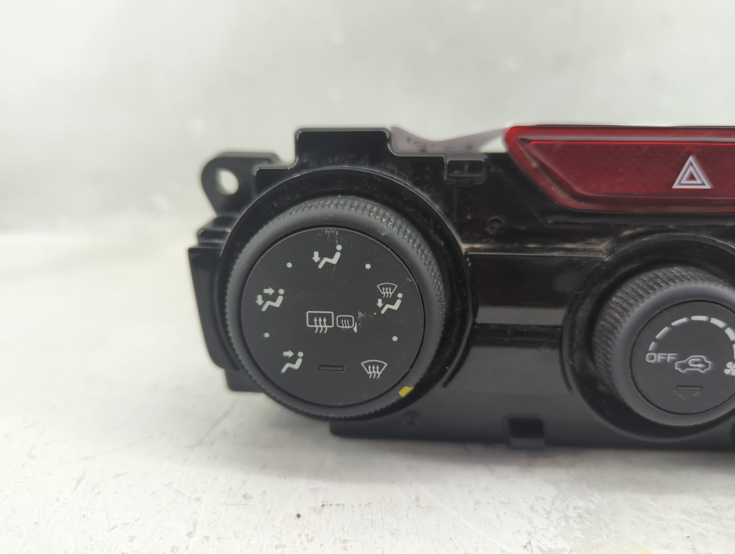 2019 Subaru Xv Climate Control Module Temperature AC/Heater Replacement P/N:72311FL510 Fits OEM Used Auto Parts - Oemusedaut