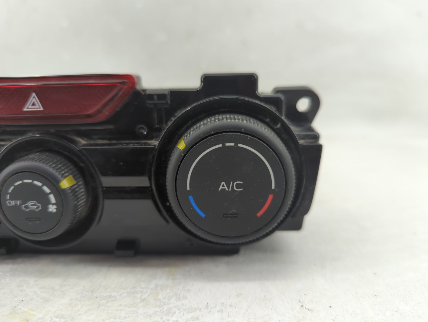 2019 Subaru Xv Climate Control Module Temperature AC/Heater Replacement P/N:72311FL510 Fits OEM Used Auto Parts - Oemusedaut