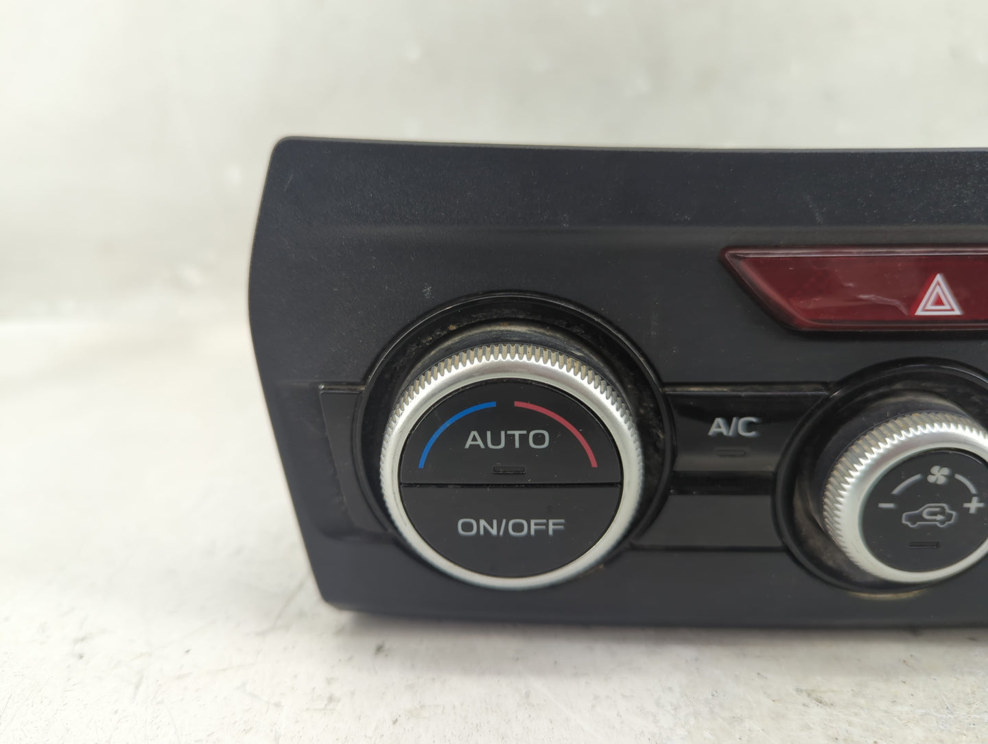 2019 Subaru Xv Climate Control Module Temperature AC/Heater Replacement P/N:72311FL730 Fits OEM Used Auto Parts - Oemusedaut