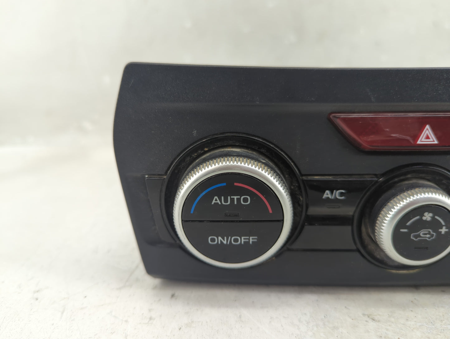 2019 Subaru Xv Climate Control Module Temperature AC/Heater Replacement P/N:72311FL730 Fits OEM Used Auto Parts - Oemusedaut