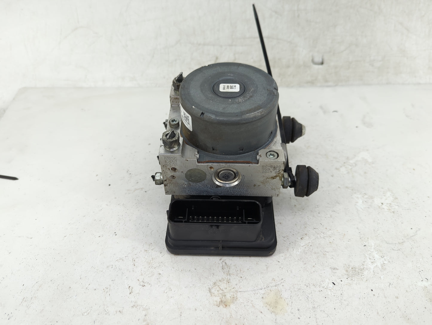 2019 Subaru Xv ABS Pump Control Module Replacement P/N:27536FL160 Fits OEM Used Auto Parts - Oemusedautoparts1.com