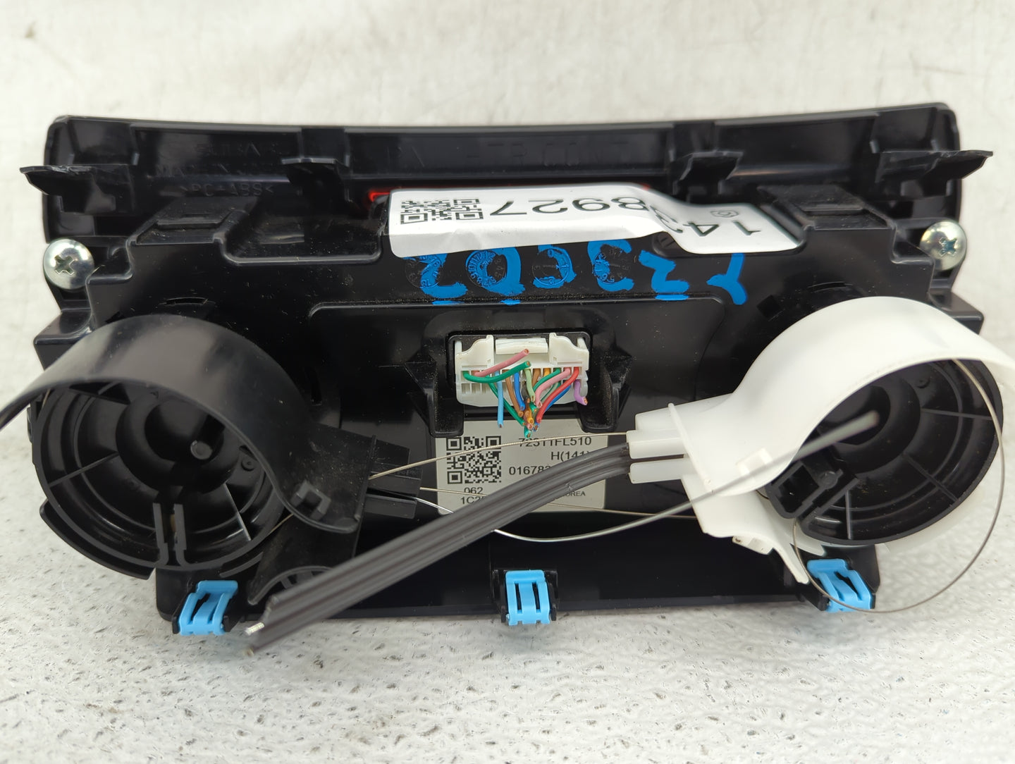 2019 Subaru Xv Climate Control Module Temperature AC/Heater Replacement P/N:72311FL510 Fits OEM Used Auto Parts - Oemusedaut