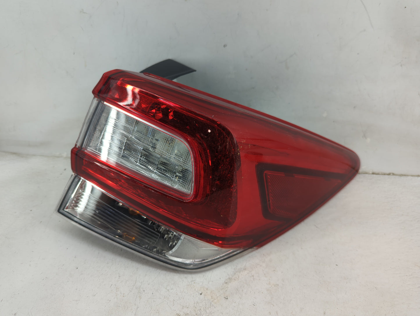 2019 Subaru Xv Tail Light Assembly Passenger Right OEM P/N:84201-FL02A Fits OEM Used Auto Parts - Oemusedautoparts1.com