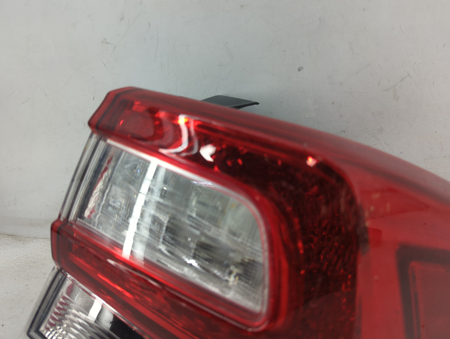 2019 Subaru Xv Tail Light Assembly Passenger Right OEM P/N:84201-FL02A Fits OEM Used Auto Parts - Oemusedautoparts1.com