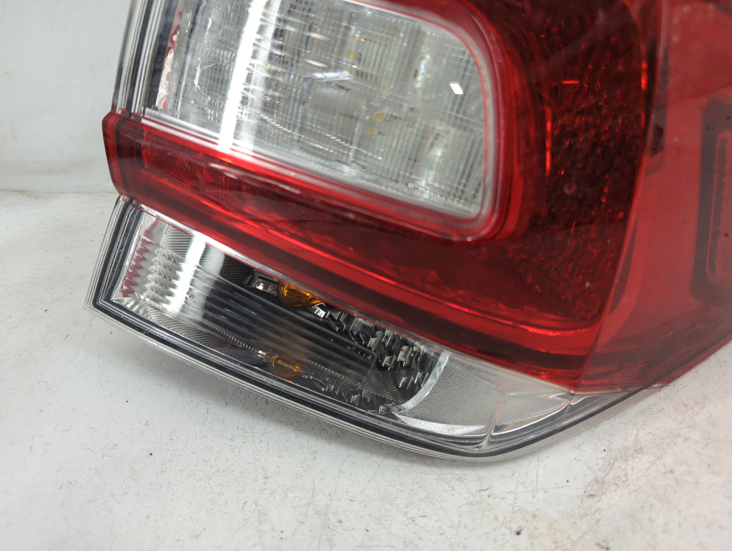 2019 Subaru Xv Tail Light Assembly Passenger Right OEM P/N:84201-FL02A Fits OEM Used Auto Parts - Oemusedautoparts1.com
