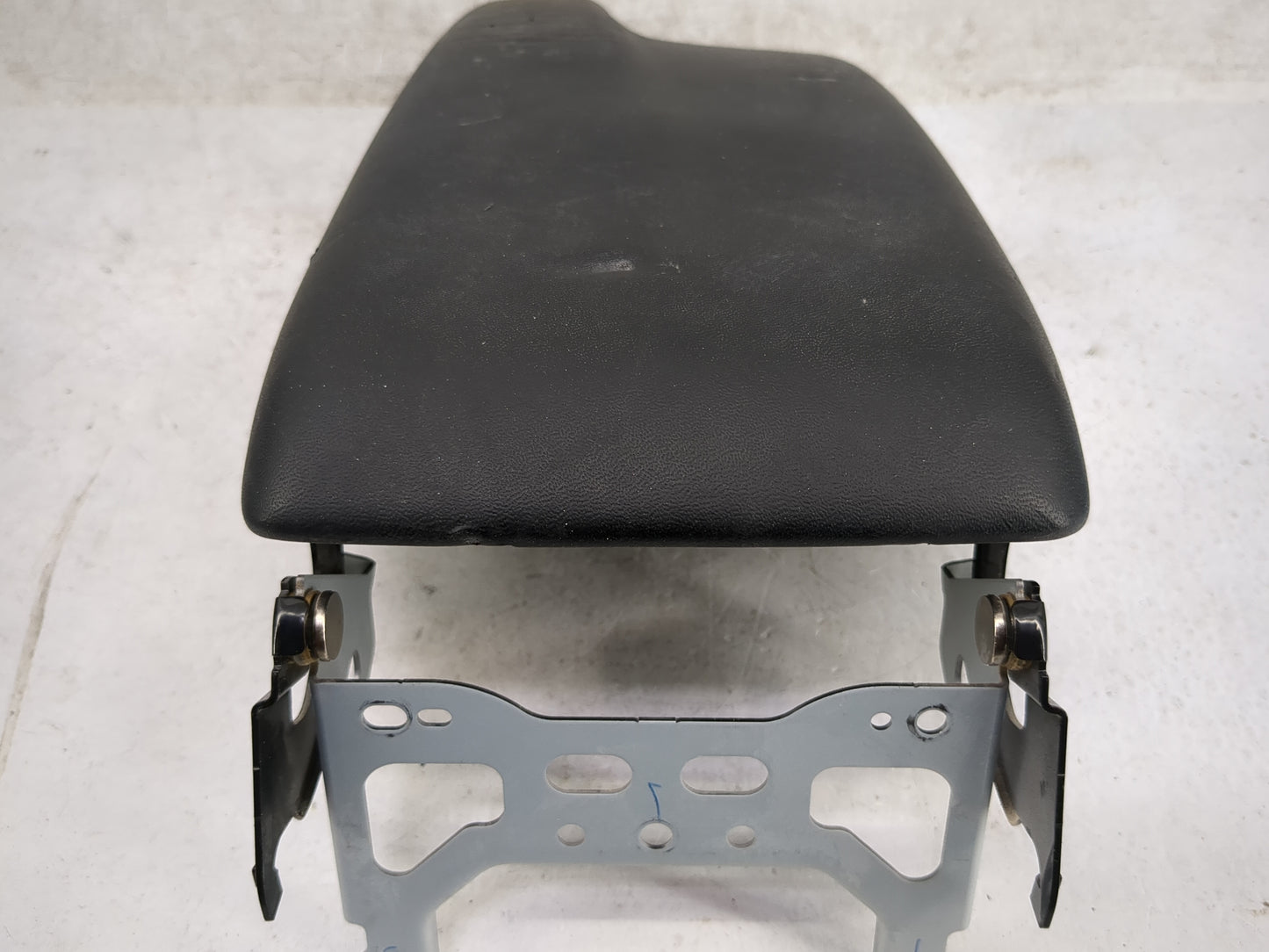 2019 Subaru Xv Center Console Armrest Cover Lid Fits OEM Used Auto Parts - Oemusedautoparts1.com