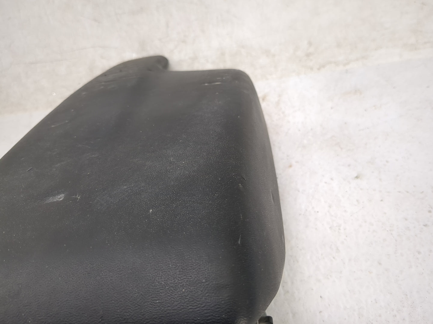 2019 Subaru Xv Center Console Armrest Cover Lid Fits OEM Used Auto Parts - Oemusedautoparts1.com