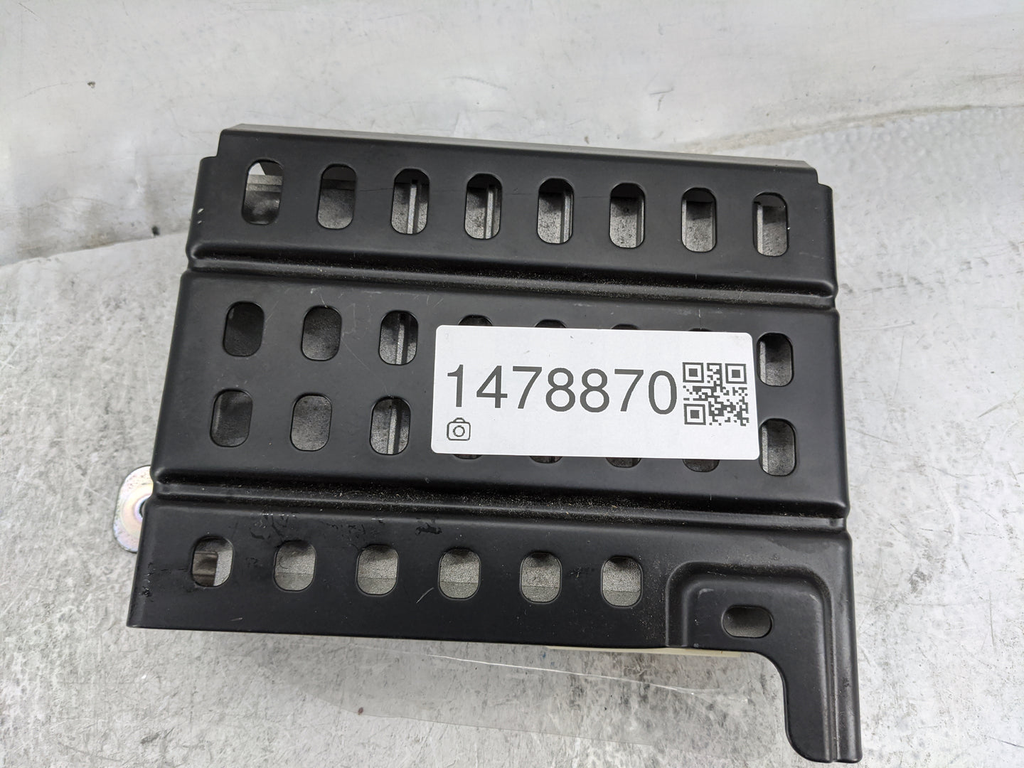 2019 Subaru Xv Radio Speaker Amplifier 86221fl012 - Oemusedautoparts1.com
