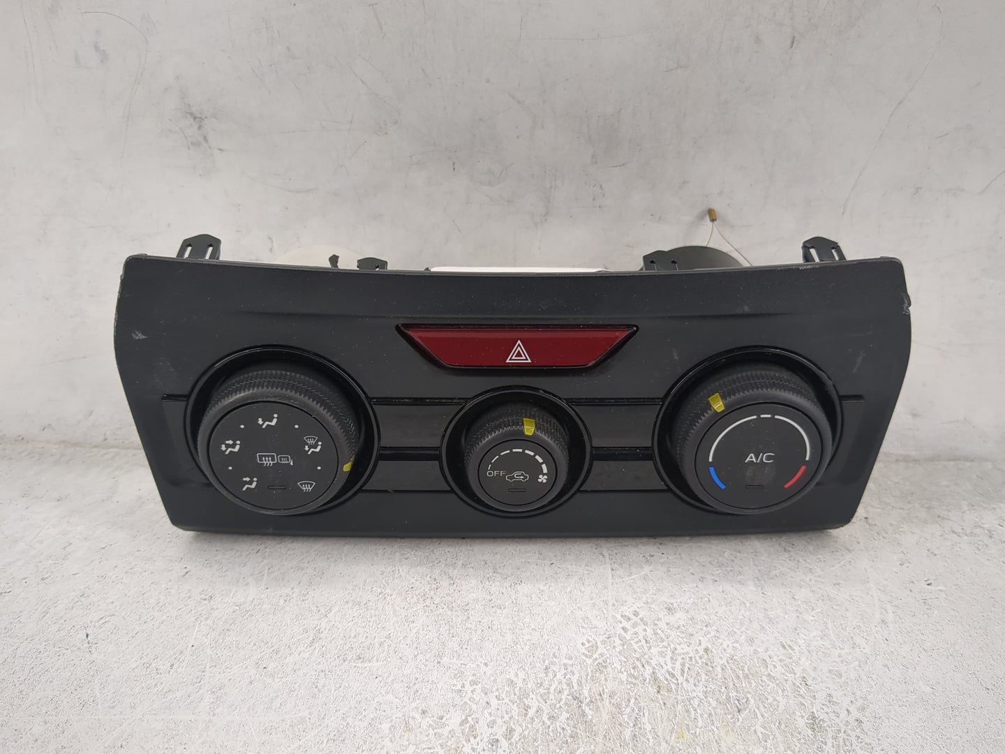 2019 Subaru Xv Climate Control Module Temperature AC/Heater Replacement P/N:72311FL510 016783-1392 Fits OEM Used Auto Parts 
