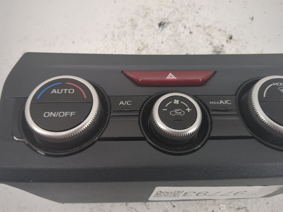 2019 Subaru Xv Climate Control Module Temperature AC/Heater Replacement P/N:72311FL730 237050-2760 Fits OEM Used Auto Parts 