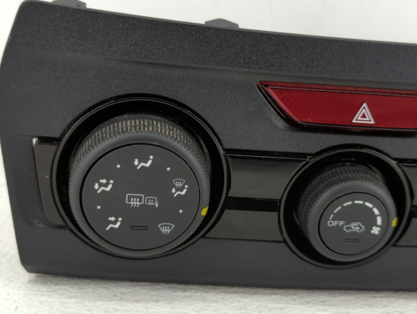 2019 Subaru Xv Climate Control Module Temperature AC/Heater Replacement P/N:72311FL510 Fits OEM Used Auto Parts - Oemusedaut