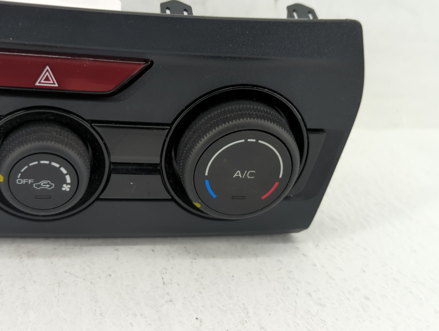 2019 Subaru Xv Climate Control Module Temperature AC/Heater Replacement P/N:72311FL500 Fits OEM Used Auto Parts - Oemusedaut