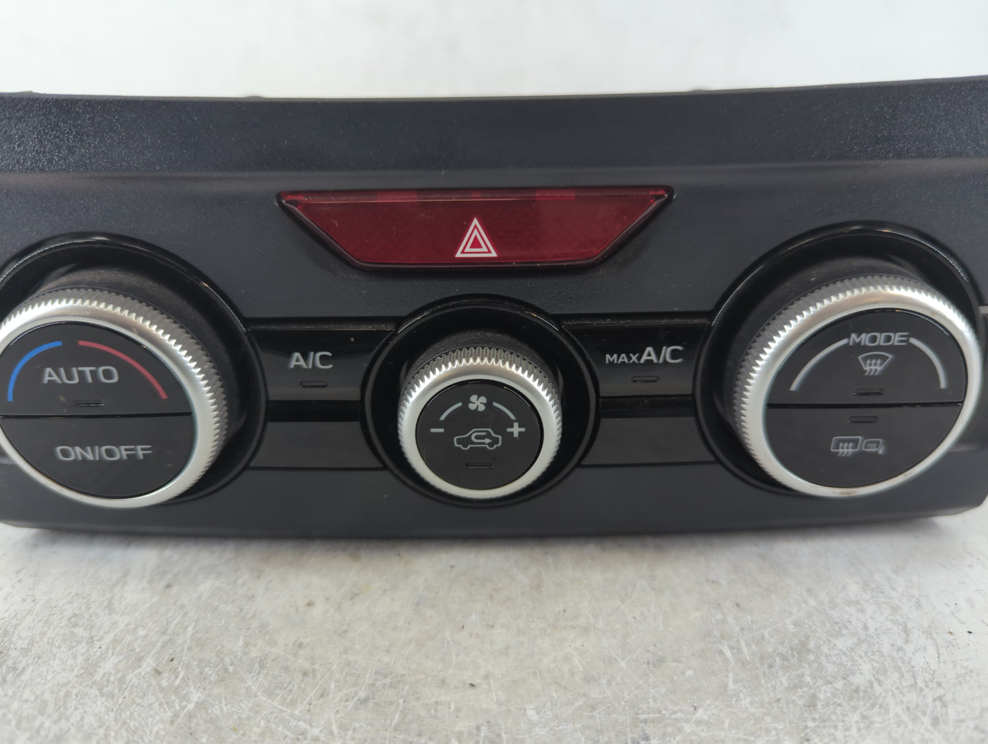 2019 Subaru Xv Climate Control Module Temperature AC/Heater Replacement P/N:237050-2760 72311FL730 Fits OEM Used Auto Parts 