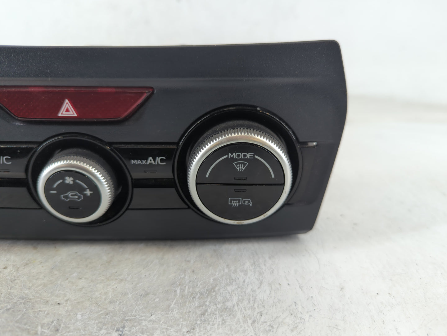 2019 Subaru Xv Climate Control Module Temperature AC/Heater Replacement P/N:237050-2760 72311FL730 Fits OEM Used Auto Parts 