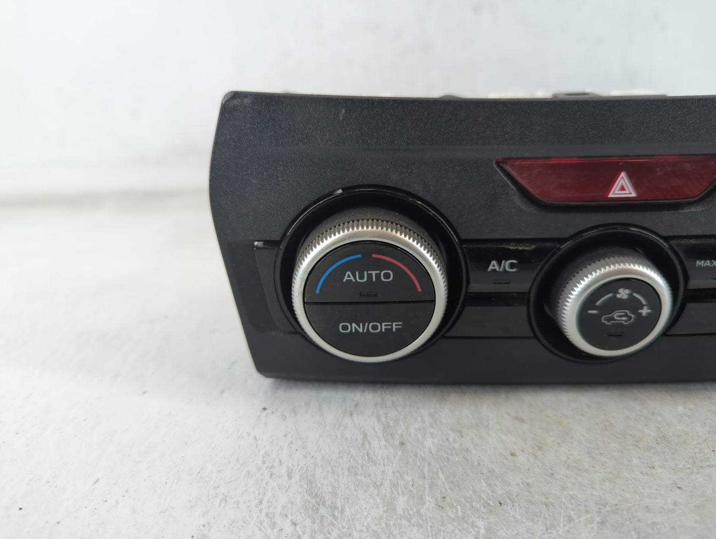 2019 Subaru Xv Climate Control Module Temperature AC/Heater Replacement P/N:72311FL730 Fits OEM Used Auto Parts - Oemusedaut