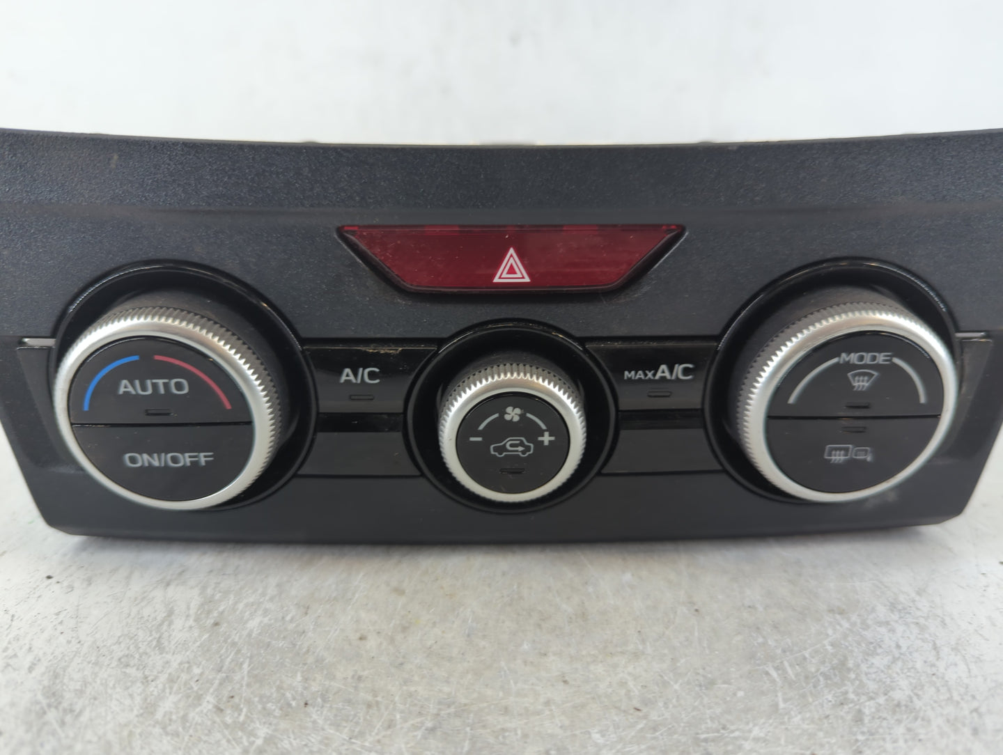 2019 Subaru Xv Climate Control Module Temperature AC/Heater Replacement P/N:72311FL730 Fits OEM Used Auto Parts - Oemusedaut