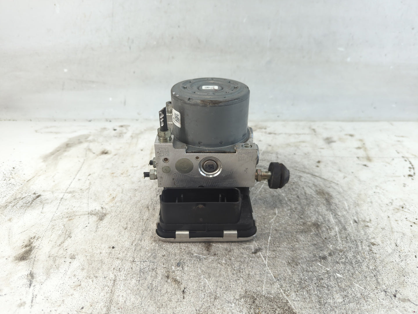 2019 Subaru Xv ABS Pump Control Module Replacement P/N:27536FL1 Fits OEM Used Auto Parts - Oemusedautoparts1.com