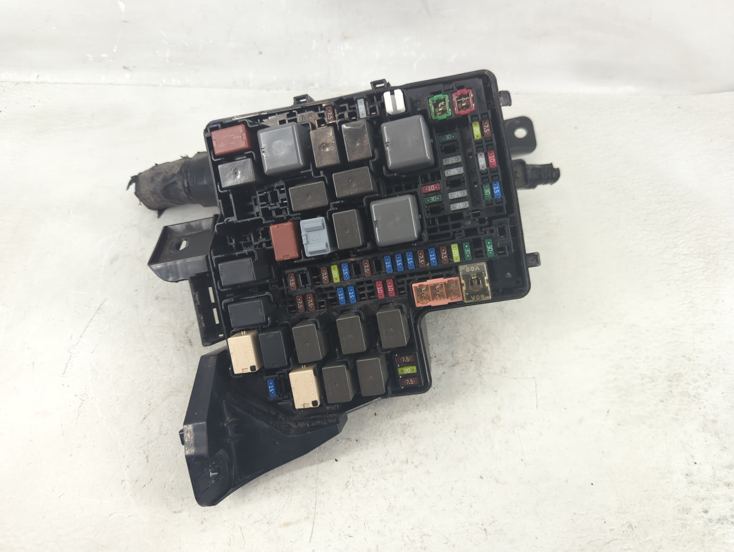 2017-2020 Toyota 86 Fusebox Fuse Box Panel Relay Module Fits Fits 2017 2018 2019 2020 OEM Used Auto Parts - Oemusedautoparts