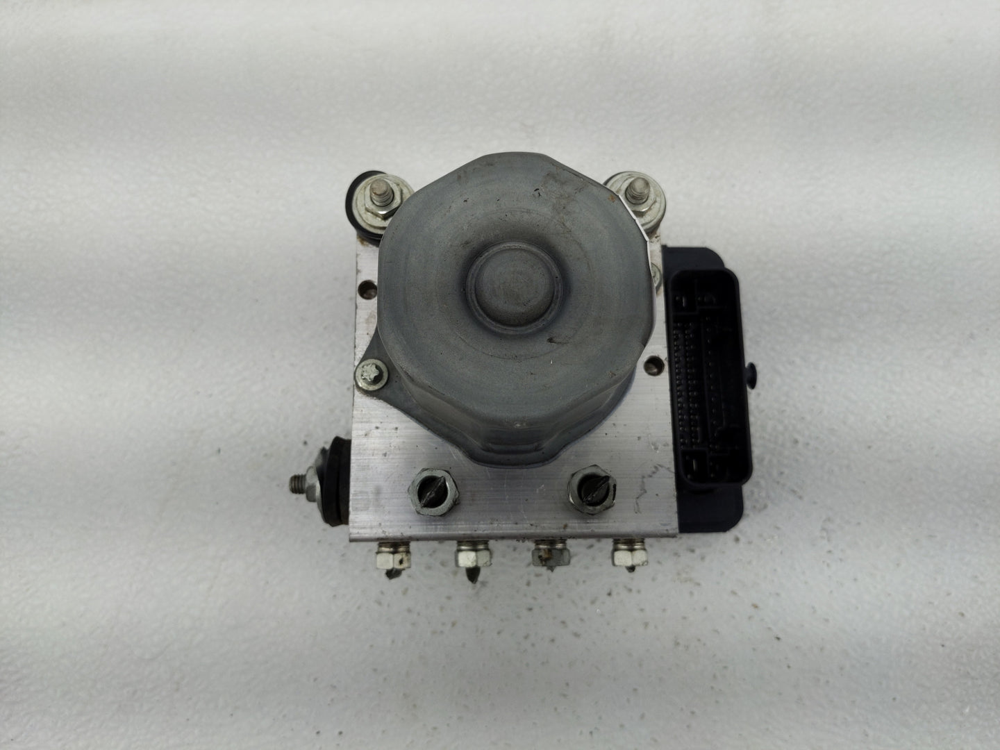 2018-2019 Toyota 86 ABS Pump Control Module Replacement P/N:27536CA002 269 529 Fits Fits 2018 2019 OEM Used Auto Parts - Oem