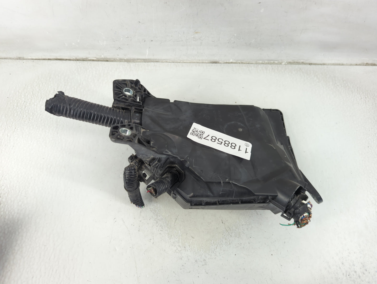 2018-2022 Toyota C-Hr Fusebox Fuse Box Panel Relay Module P/N:5553 YA1 Fits Fits 2018 2019 2020 2021 2022 OEM Used Auto Part