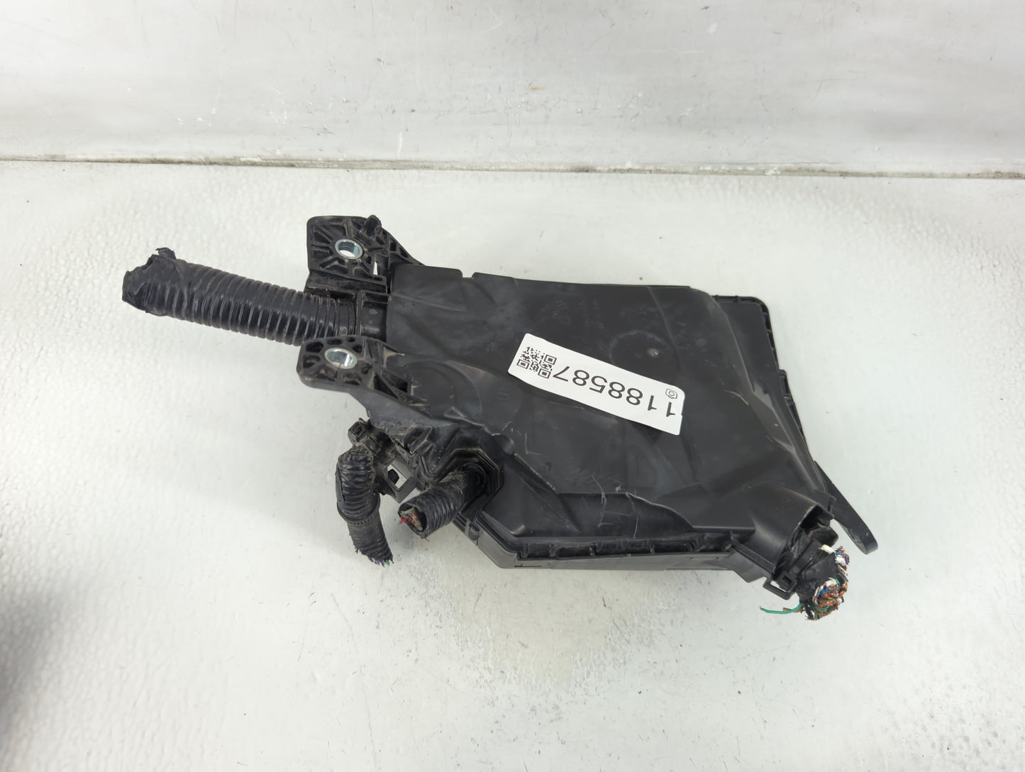 2018-2022 Toyota C-Hr Fusebox Fuse Box Panel Relay Module P/N:5553 YA1 Fits Fits 2018 2019 2020 2021 2022 OEM Used Auto Part