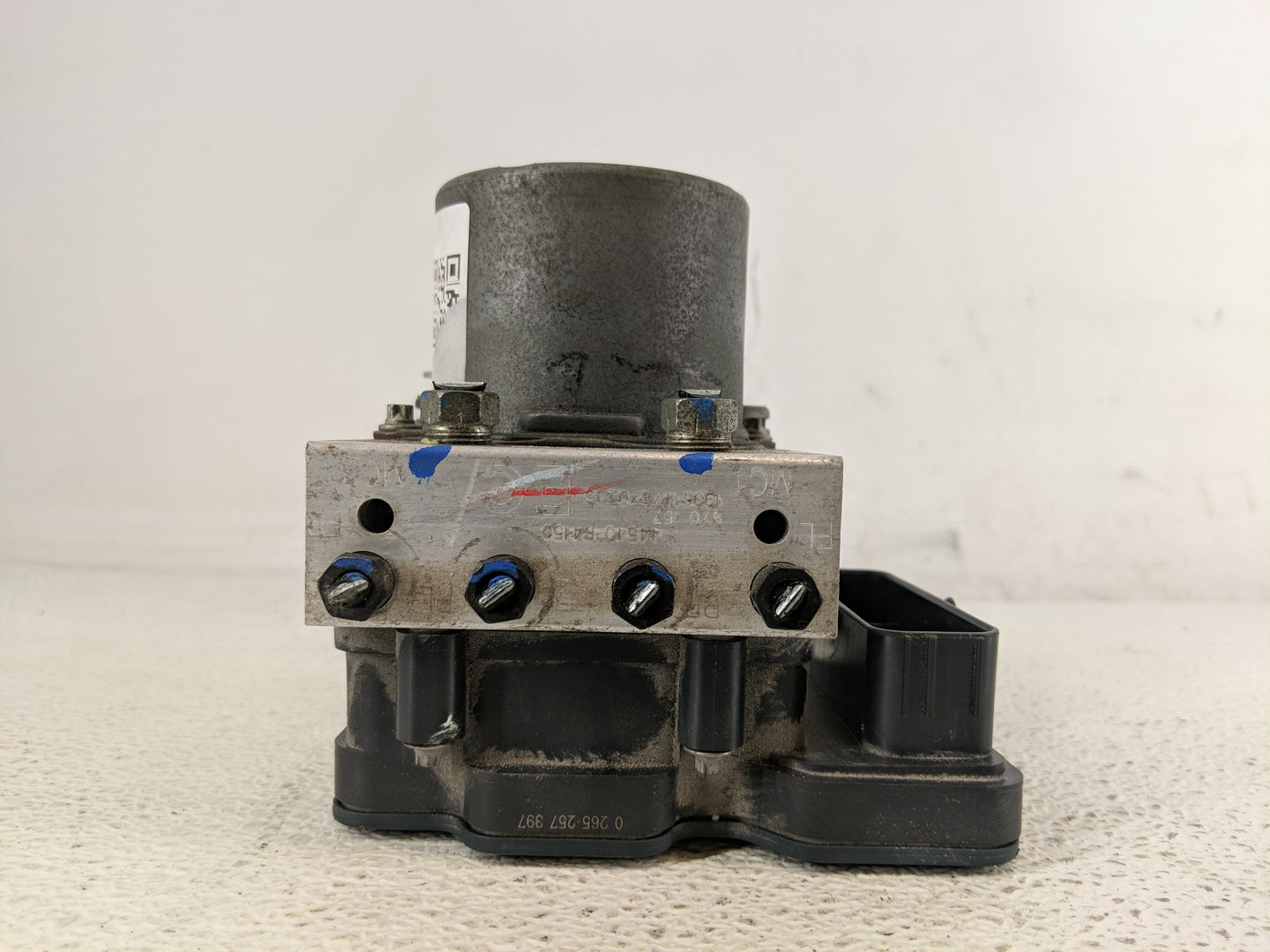 2019 Toyota C-Hr ABS Pump Control Module Replacement P/N:44540-F4150 Fits OEM Used Auto Parts - Oemusedautoparts1.com