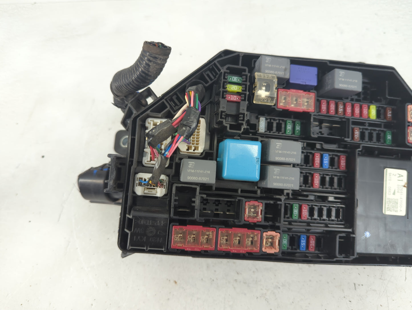 2018-2022 Toyota C-Hr Fusebox Fuse Box Panel Relay Module P/N:82662-F4060 Fits Fits 2018 2019 2020 2021 2022 OEM Used Auto P