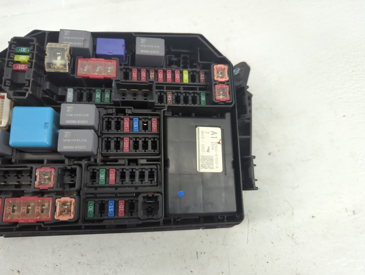 2018-2022 Toyota C-Hr Fusebox Fuse Box Panel Relay Module P/N:82662-F4060 Fits Fits 2018 2019 2020 2021 2022 OEM Used Auto P
