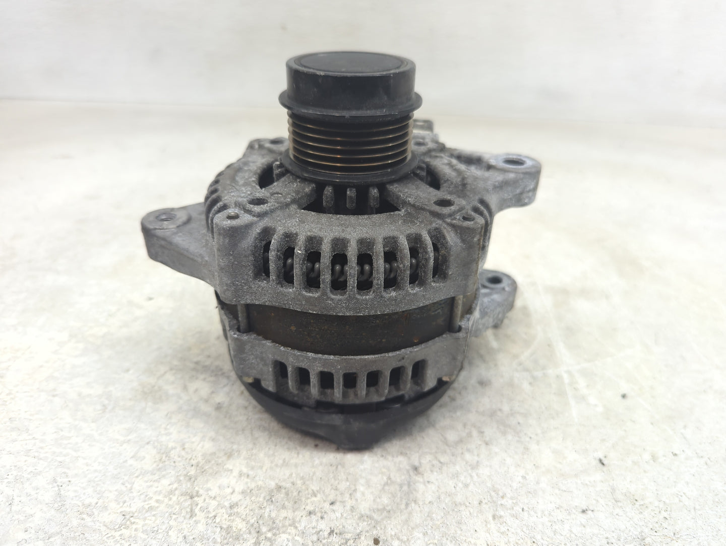 2018-2022 Toyota C-Hr Alternator Replacement Generator Charging Assembly Engine OEM P/N:27060-37250 Fits OEM Used Auto Parts