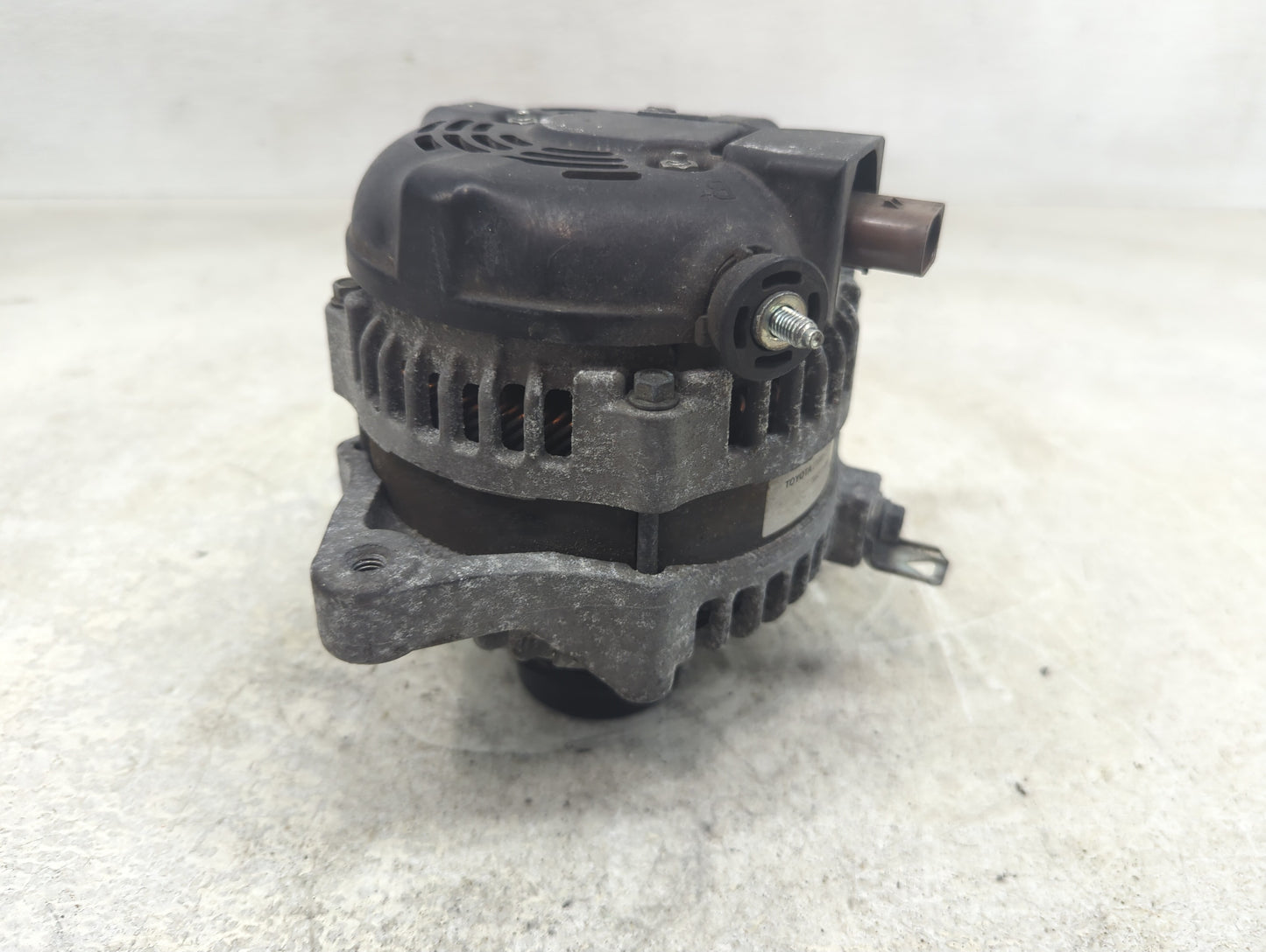 2018-2022 Toyota C-Hr Alternator Replacement Generator Charging Assembly Engine OEM P/N:27060-37250 Fits OEM Used Auto Parts