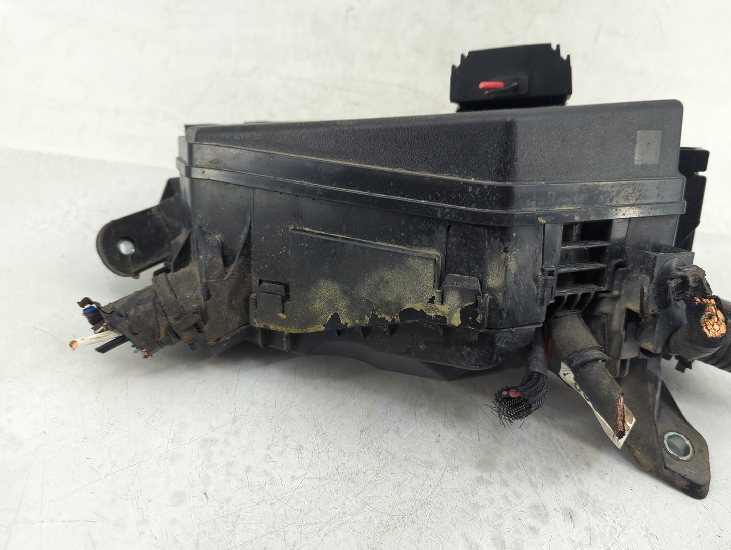 2018-2022 Toyota C-Hr Fusebox Fuse Box Panel Relay Module P/N:82641-47050-A Fits Fits 2018 2019 2020 2021 2022 OEM Used Auto