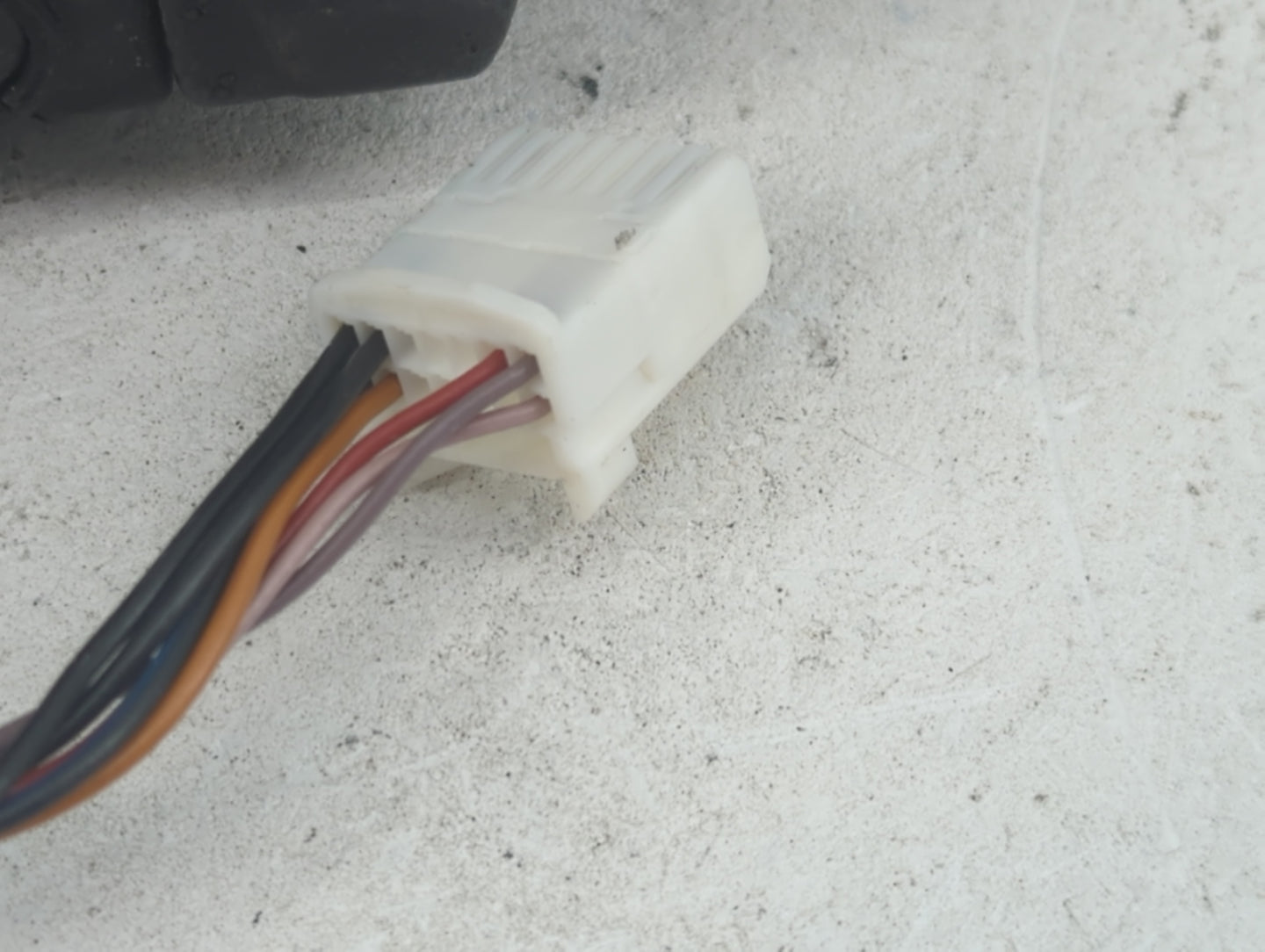 2018-2022 Toyota C-Hr Passenger Side View Mirror - Right Door Mirror OEM Used - Oemusedautoparts1.com