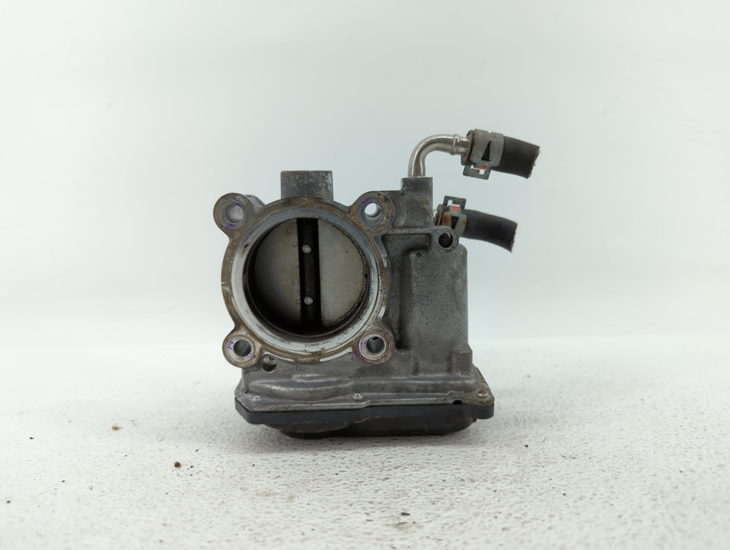 2019 Toyota C-Hr Throttle Body P/N:22030-0T130 22030-37040 Fits Fits 2013 2014 OEM Used Auto Parts - Oemusedautoparts1.com