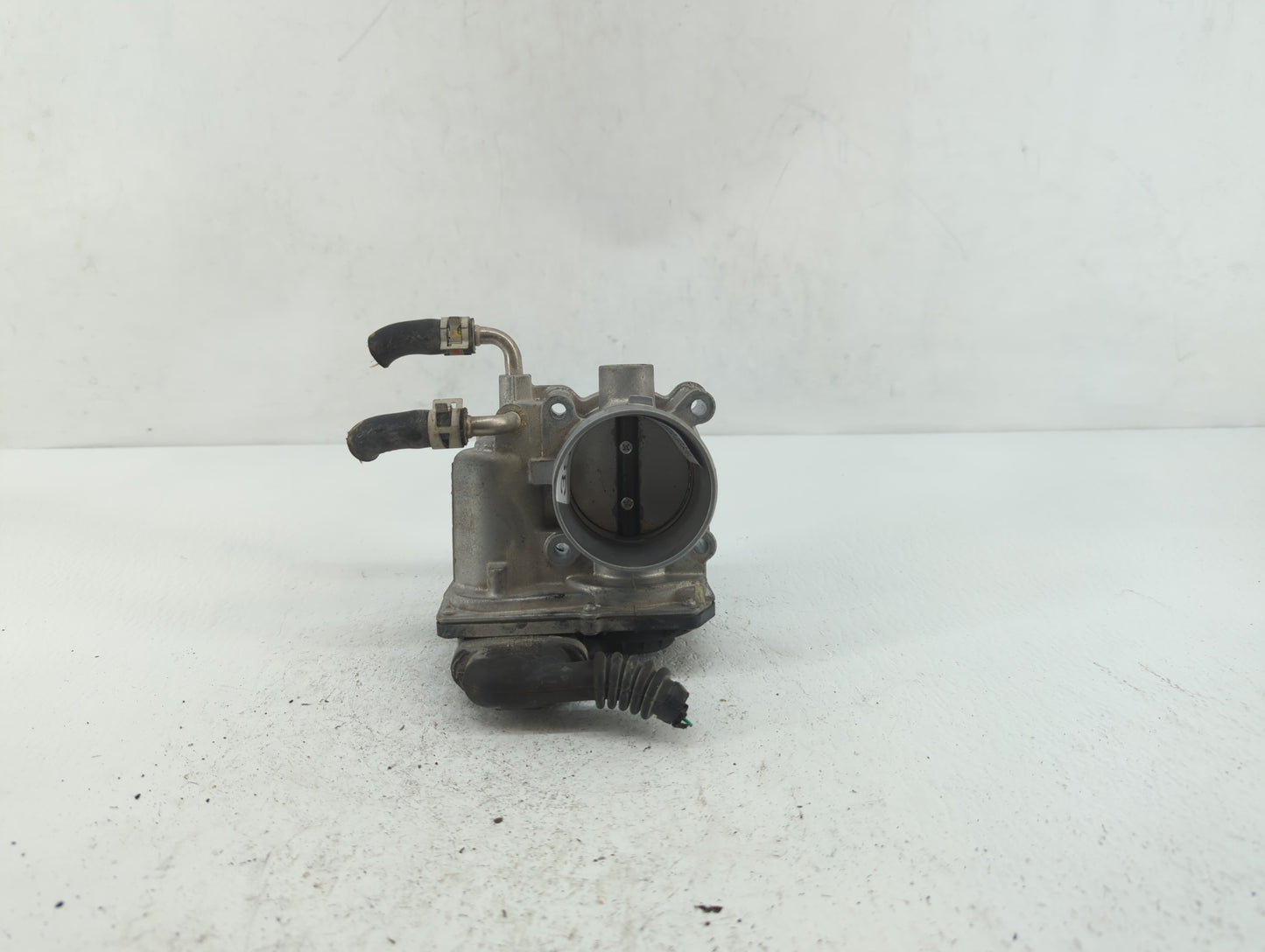 2019 Toyota C-Hr Throttle Body P/N:22030-0T130 22030-37040 Fits Fits 2013 2014 OEM Used Auto Parts - Oemusedautoparts1.com