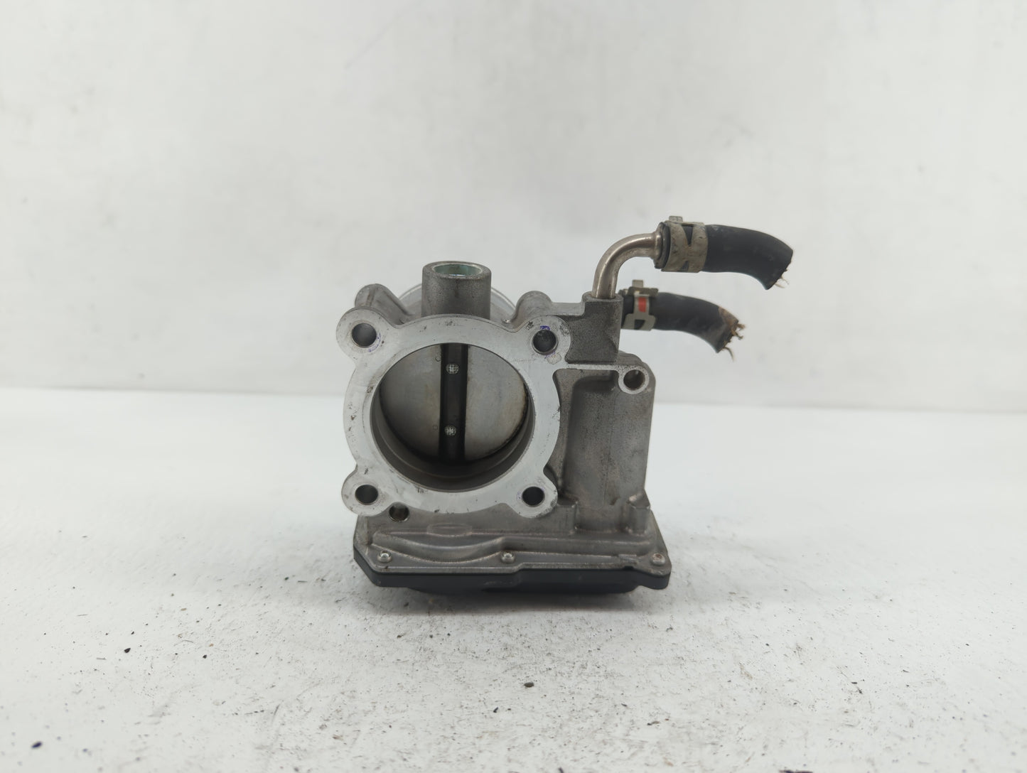 2019 Toyota C-Hr Throttle Body P/N:22030-0T130 22030-37040 Fits Fits 2013 2014 OEM Used Auto Parts - Oemusedautoparts1.com