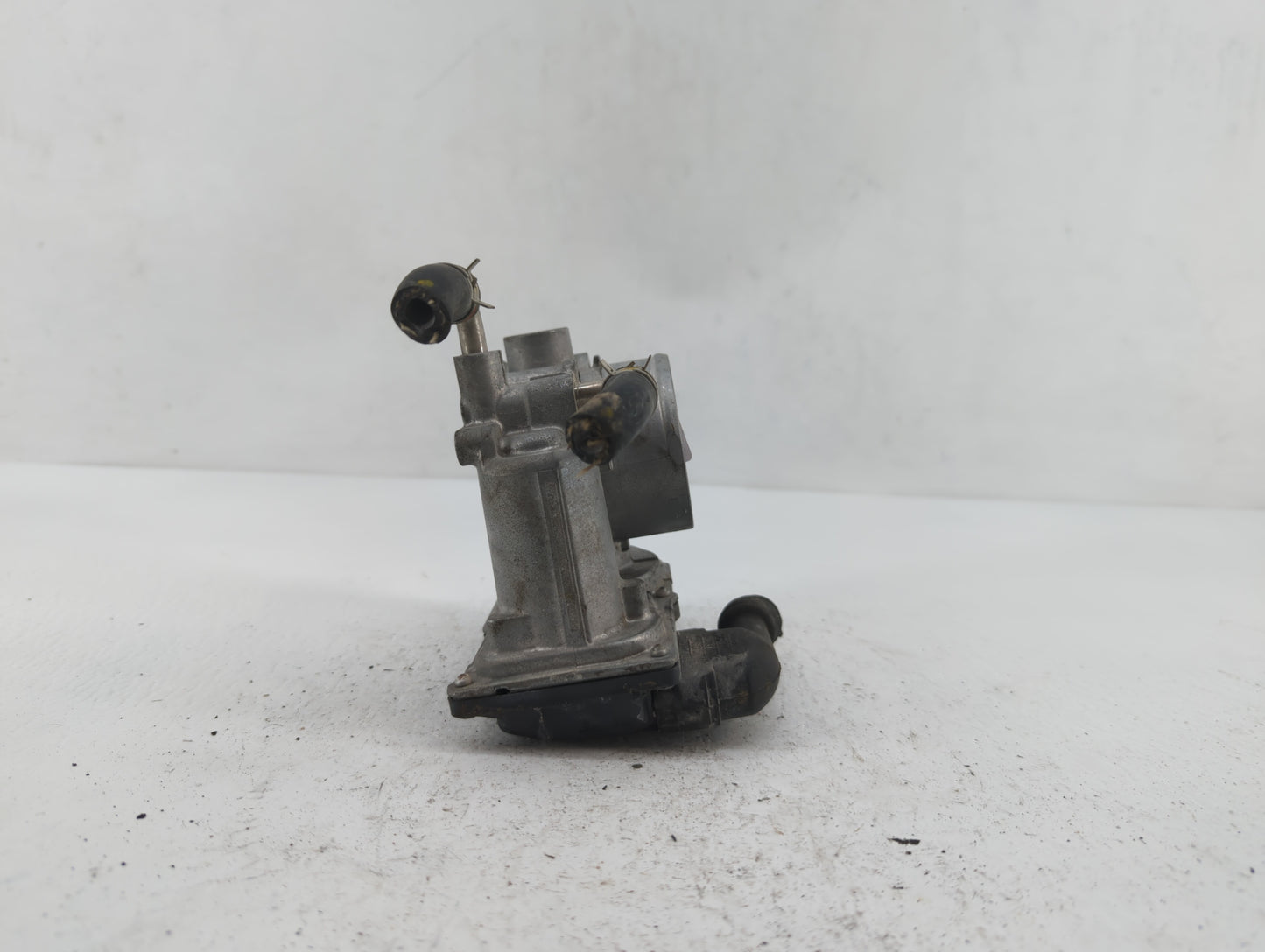 2019 Toyota C-Hr Throttle Body P/N:22030-0T130 22030-37040 Fits Fits 2013 2014 OEM Used Auto Parts - Oemusedautoparts1.com