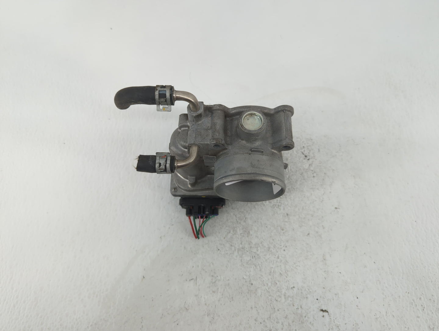 2019 Toyota C-Hr Throttle Body P/N:22030-0T130 22030-37040 Fits Fits 2013 2014 OEM Used Auto Parts - Oemusedautoparts1.com