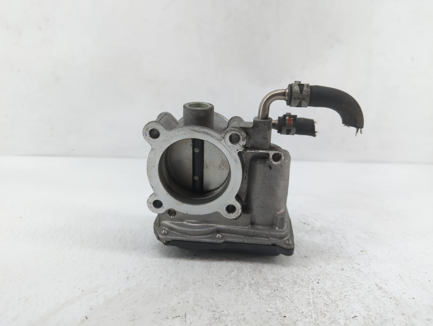 2019 Toyota C-Hr Throttle Body P/N:22030-0T130 22030-37040 Fits Fits 2013 2014 OEM Used Auto Parts - Oemusedautoparts1.com