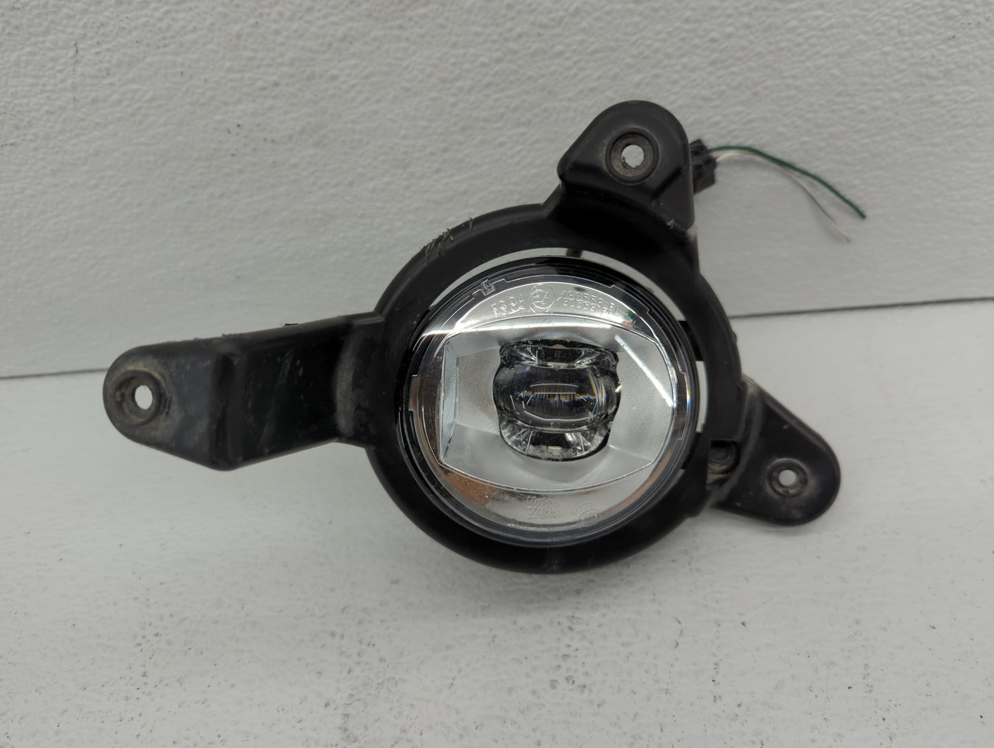 2018-2019 Toyota C-hr Passenger Right Oem Fog Light Lamp - Oemusedautoparts1.com