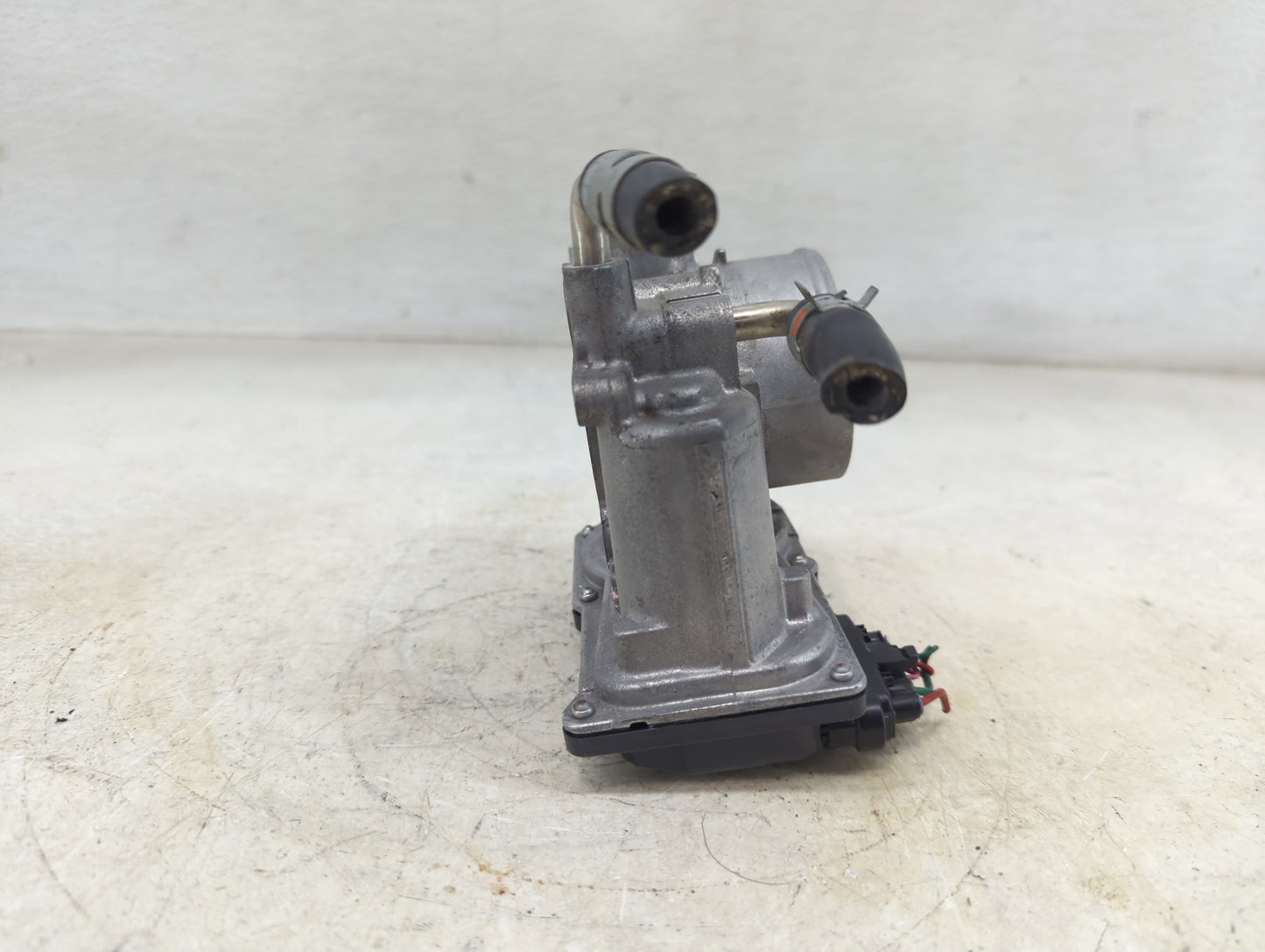 2018-2022 Toyota C-Hr Throttle Body P/N:D1332 9G18, 22020-37040 Fits Fits 2013 2014 2018 2019 2020 2021 2022 OEM Used Auto P
