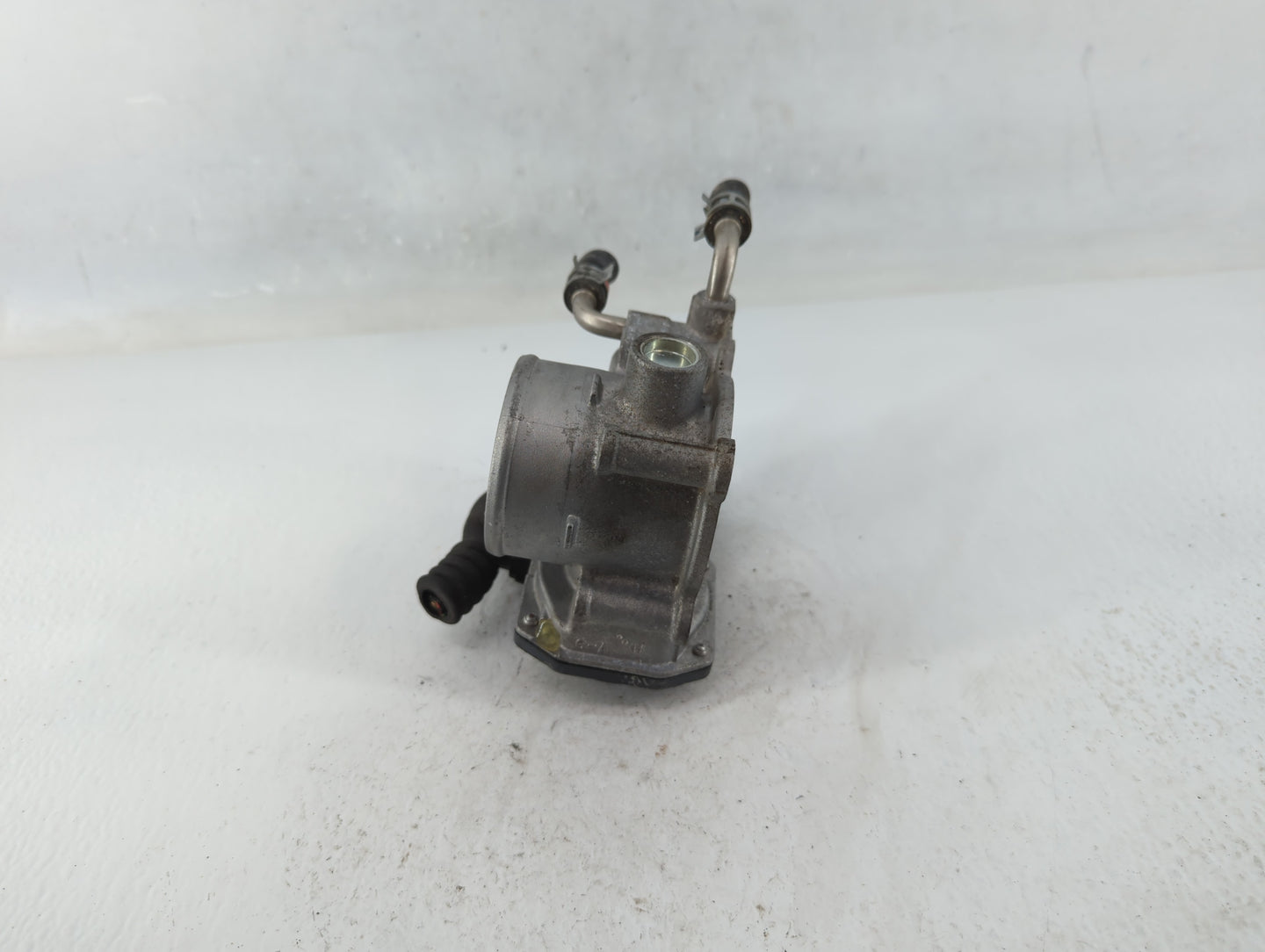 2018-2022 Toyota C-Hr Throttle Body P/N:22030-37040 Fits Fits 2013 2014 2018 2019 2020 2021 2022 OEM Used Auto Parts - Oemus
