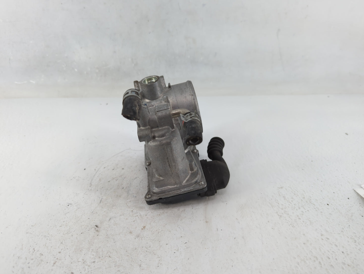 2018-2022 Toyota C-Hr Throttle Body P/N:22030-37040 Fits Fits 2013 2014 2018 2019 2020 2021 2022 OEM Used Auto Parts - Oemus