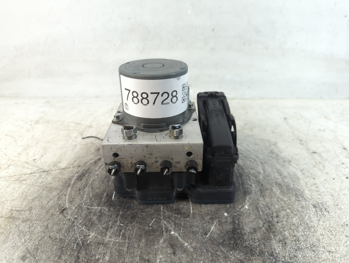 2019 Toyota C-Hr ABS Pump Control Module Replacement P/N:44540-F4150 Fits OEM Used Auto Parts - Oemusedautoparts1.com